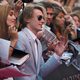 Jamie Campbell Bower atiende a los fans en la premiere de 'Cazadores de Sombras: Ciudad de Hueso' en Madrid