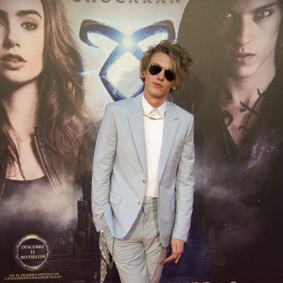 Jamie Campbell Bower en el photocall de la premiere de 'Cazadores de Sombras: Ciudad de Hueso' en Madrid