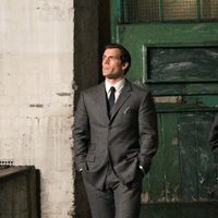 Henry Cavill viste de traje en 'The Man From U.N.C.L.E.'