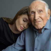 Angelina Jolie con Louis Zamperini, inspiración de 'Unbroken'