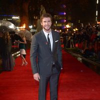 Liam Hemsworth en la premiere mundial de 'Los Juegos del Hambre: En llamas' en Londres