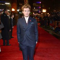 Sam Claflin en la premiere mundial de 'Los Juegos del Hambre: En llamas' en Londres