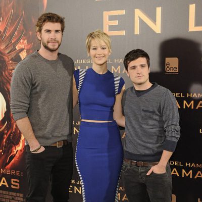 Liam Hemsworth, Jennifer Lawrence y Josh Hutcherson en la presentación de 'Los Juegos del Hambre: En llamas' en Madrid