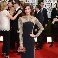 Lizzy Caplan en los Globos de Oro 2014