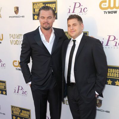 Leonardo DiCaprio y Jonah Hill a su llegada a la gala de los Critics' Choice Movie Awards 2014