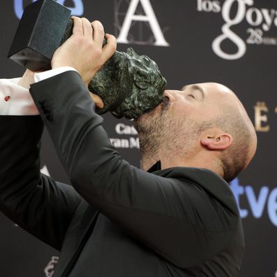 Javier Cámara posa con su Goya al mejor actor protagonista