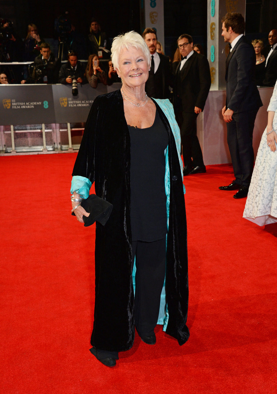 Judi Dench en la alfombra roja de los BAFTA 2014