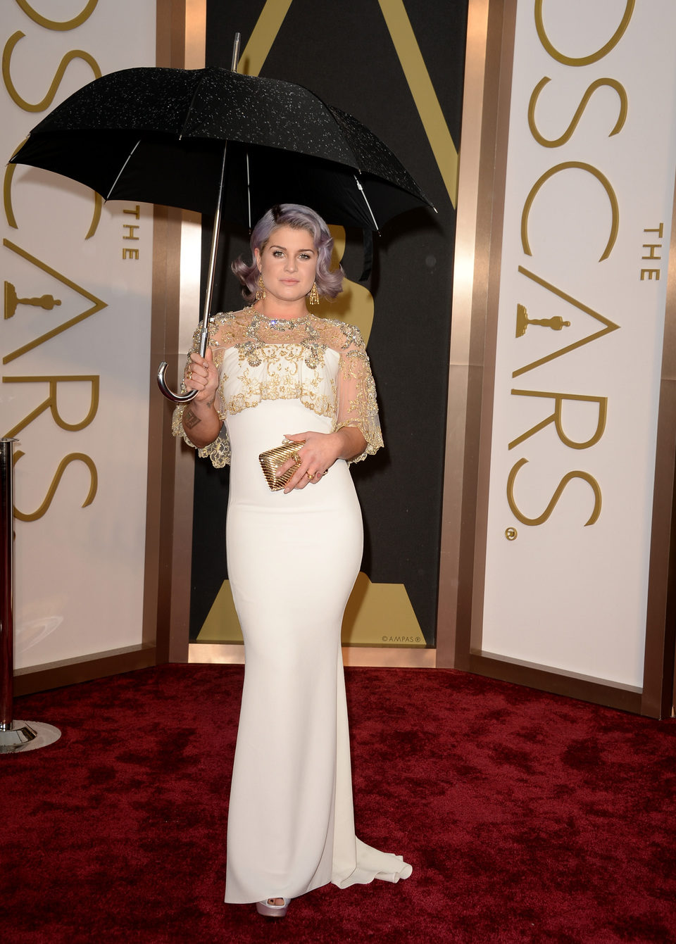 Kelly Osbourne en la alfombra roja de los Oscar 2014