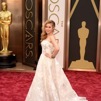 Tara Lipinski en la alfombra roja de los premios Oscar 2014