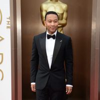 John Legend en la alfombra roja de los Oscar 2014