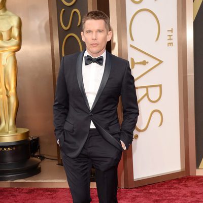 Ethan Hawke en la alfombra roja de los Oscar 2014