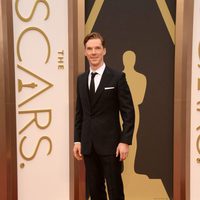 Benedict Cumberbatch en la alfombra roja de los Oscar 2014