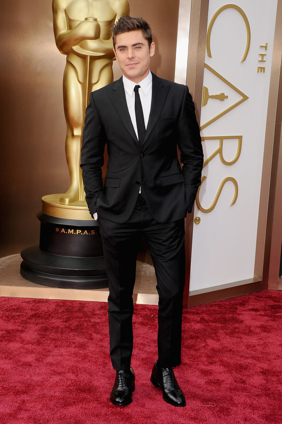 Zac Efron en la alfombra roja de los Oscar 2014