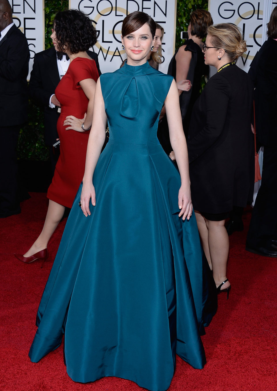 Felicity Jones en la alfombra roja de los Globos de Oro 2015