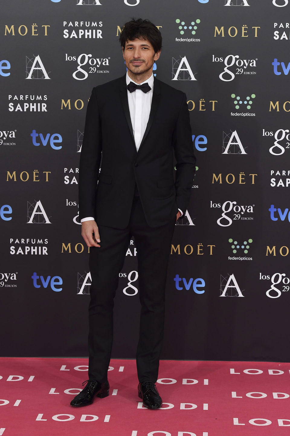 Andrés Velencoso en la alfombra roja de los Goya 2015