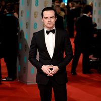 Andrew Scott en la alfombra roja de los BAFTA 2015