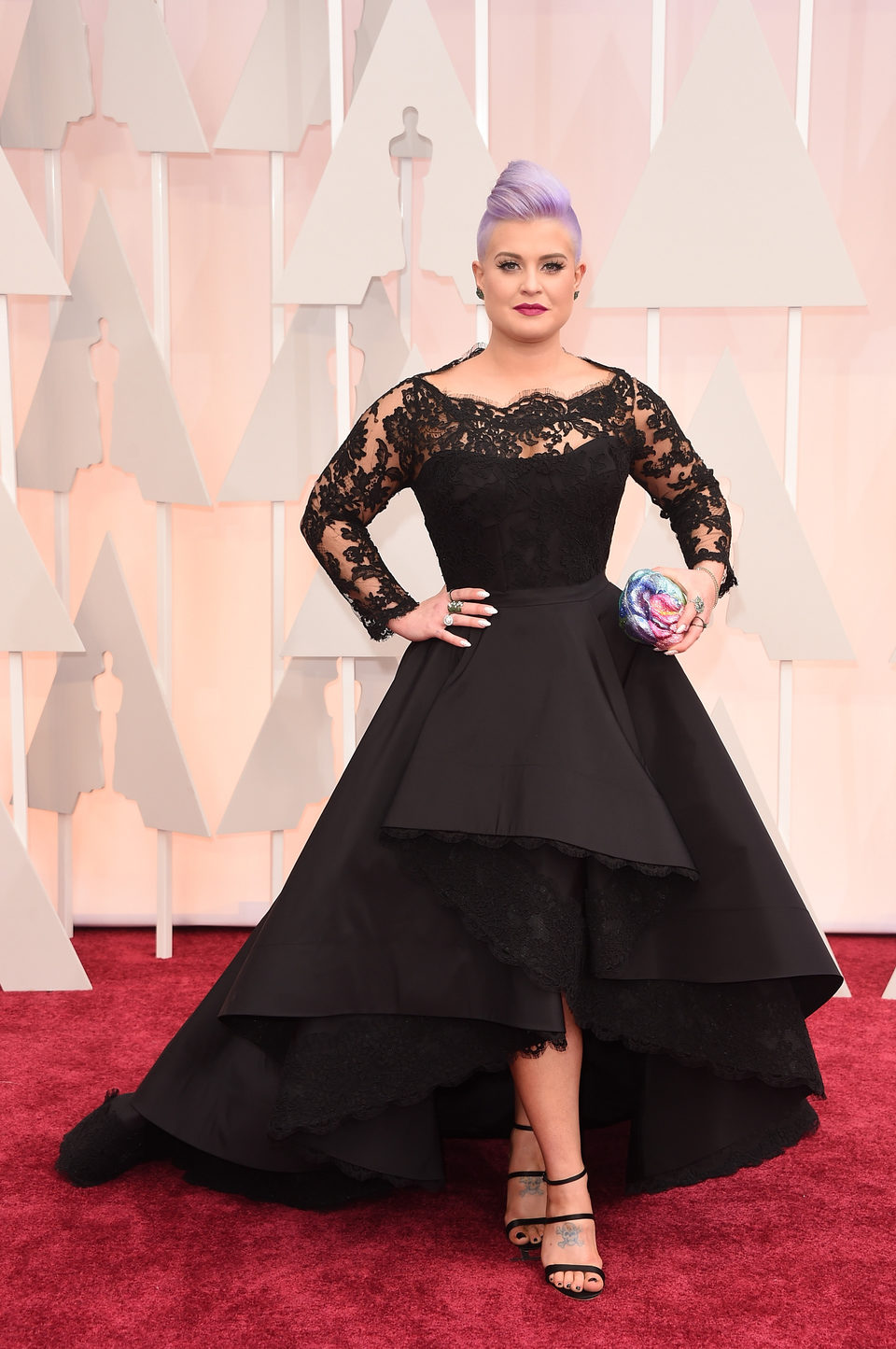 Kelly Osbourne en la alfombra roja de los Oscar 2015