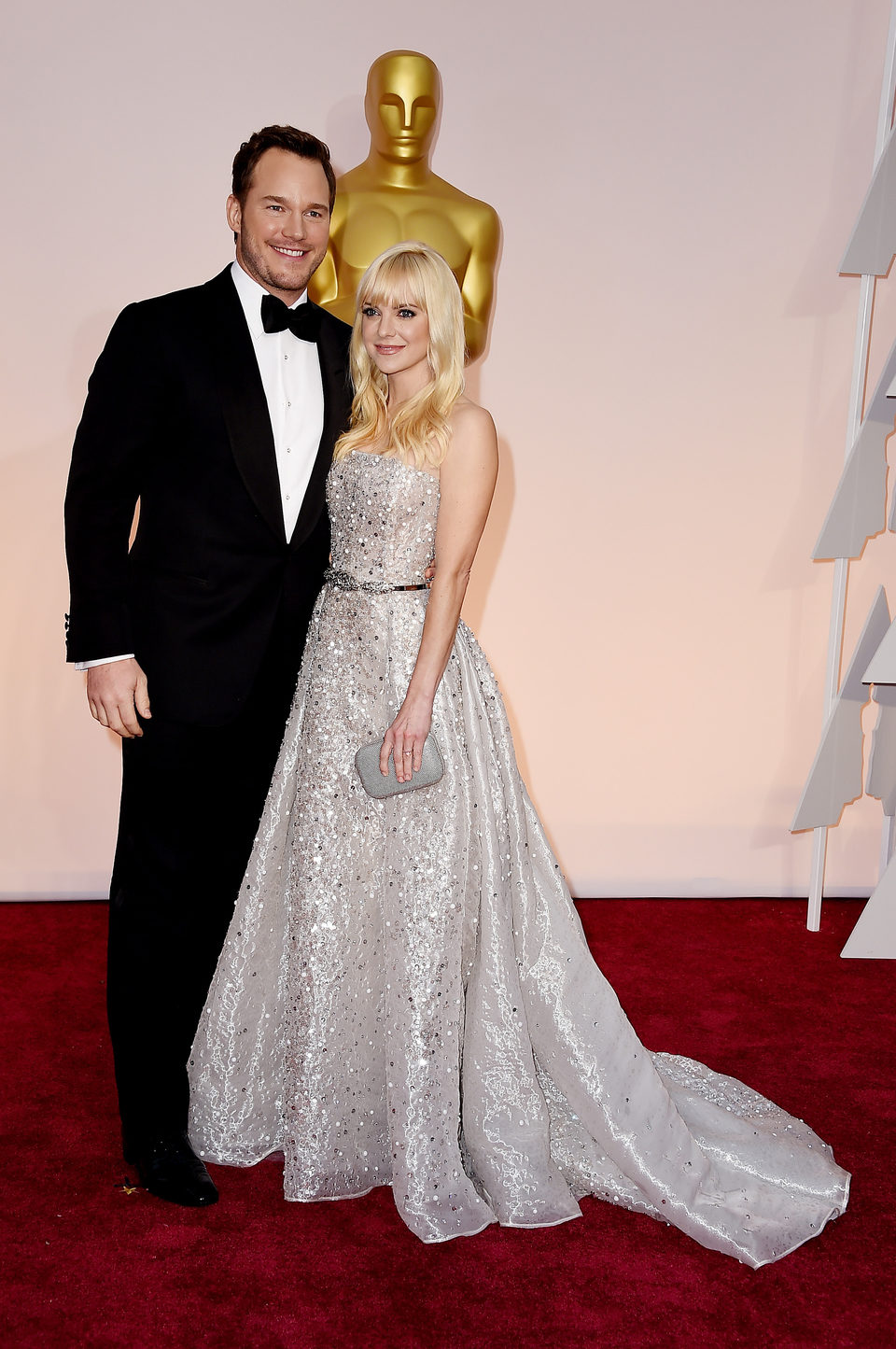 Chris Pratt y Anna Faris posan en los Oscar 2015