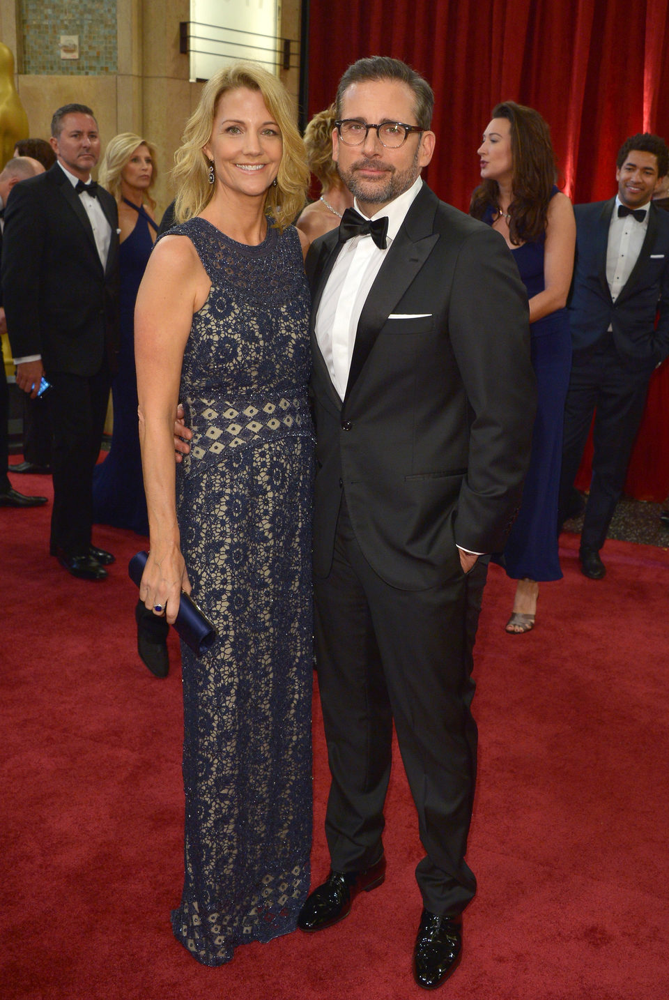 Steve Carell con su mujer Nancy Carell en la alfombra roja de los Oscar 2015