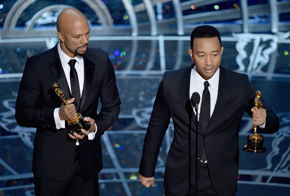 John Legend y Common reciben el premio a la Mejor Canción en los Oscar 2015