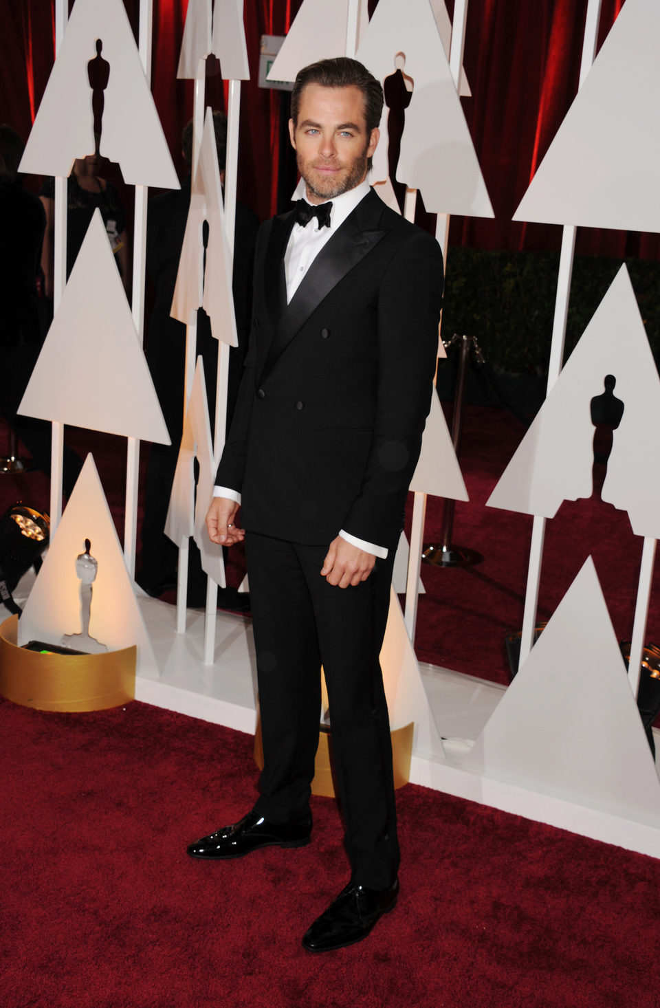 Chris Pine en la alfombra roja de los Oscar 2015