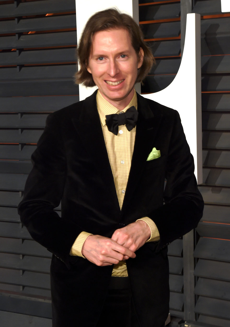 Wes Anderson en la alfombra roja de los Oscar 2015