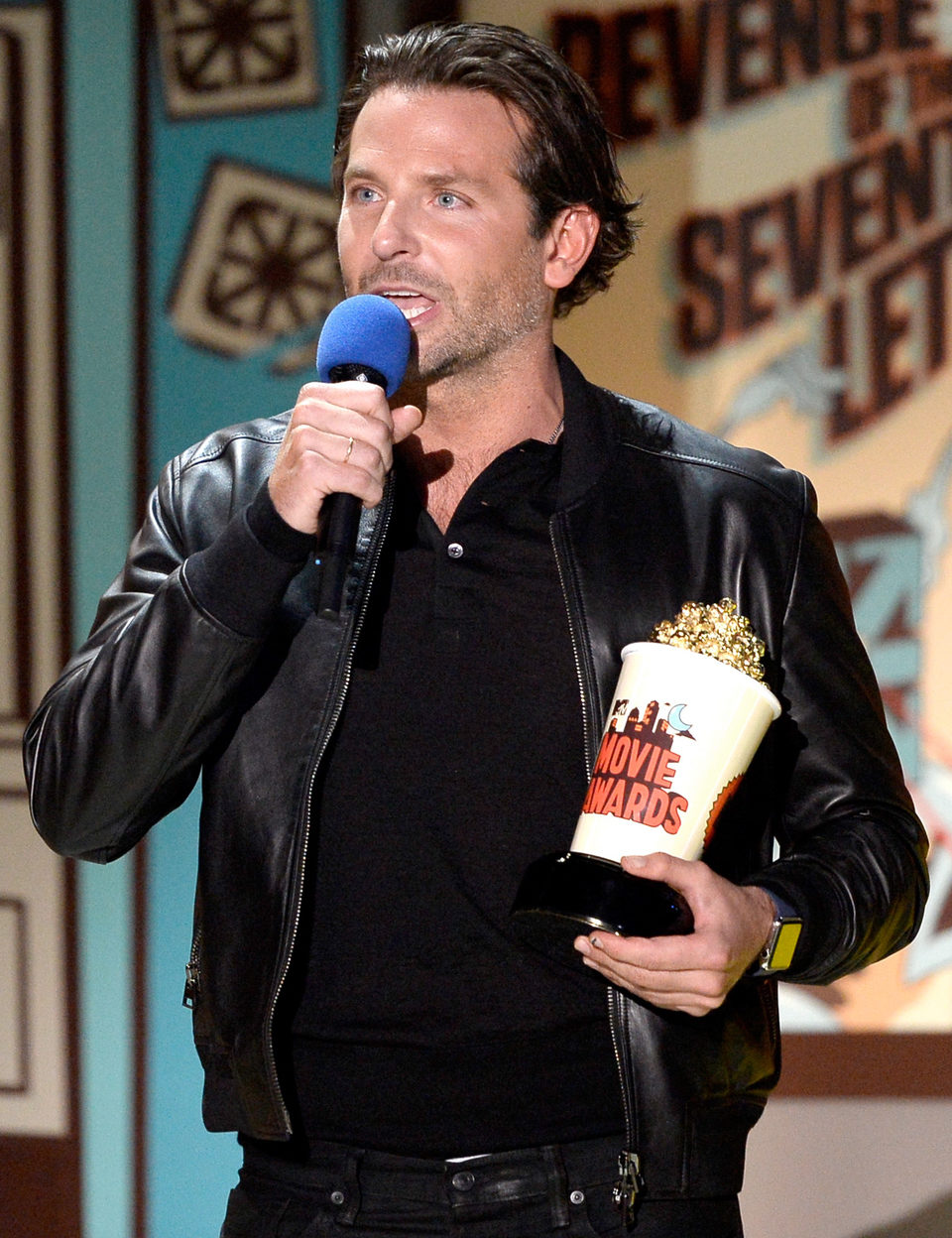 Bradley Cooper durante la ceremonia de los MTV Movie Awards 2015