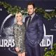 Anna Faris y Chris Pratt en el estreno estadounidense de 'Jurassic World'