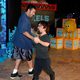 Adam Sandler y Peter Dinklage se marcan un baile en Cancun