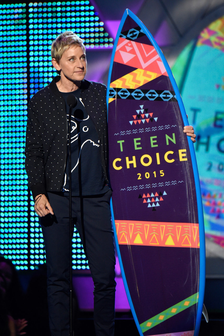 Ellen DeGeneres recoge el Choice Comedian Award en los Teen Choice Awards