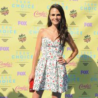 Jordana Brewster posa en la alfombra roja de los Teen Choice Awards 2015