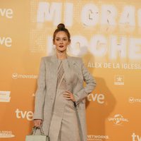 Ana Polvorosa luce un sugerente traje en la premiere de 'Mi gran noche'