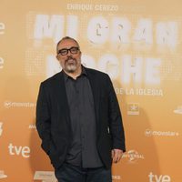 Álex de la Iglesia en la premiere de su nueva película 'Mi gran noche'