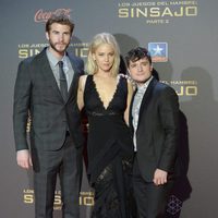 Liam Hemsworth, Jennifer Lawrence y Josh Hutcherson en la premiere madrileña de 'Los Juegos del Hambre: Sinsajo - Parte 2'