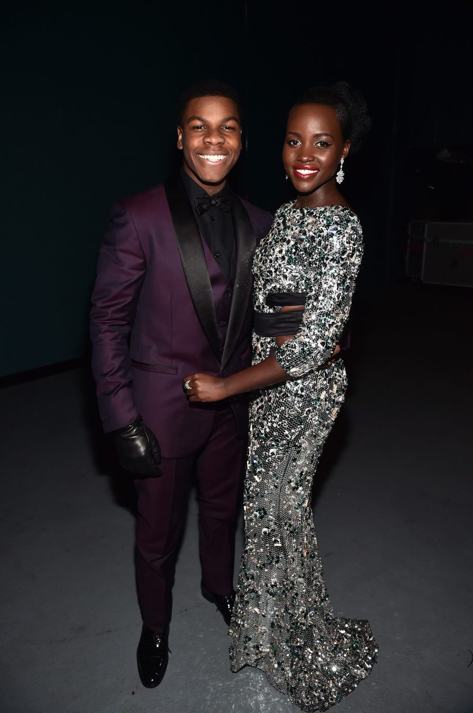 John Boyega y Lupita Nyong'o en la premiere de 'Star Wars: El despertar de la fuerza'