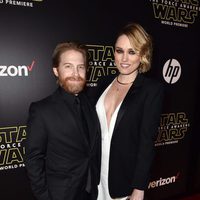 Seth Green y Clare Grant en la premiere de 'Star Wars: El despertar de la fuerza'