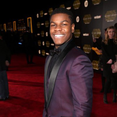 John Boyega en la premiere de 'Star Wars: El despertar de la fuerza'