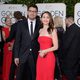 Emmy Rossum y Sam Esmail en la alfombra roja de los Globos de Oro 2016