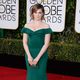 Rachel Bloom en la alfombra roja de los Globos de Oro 2016