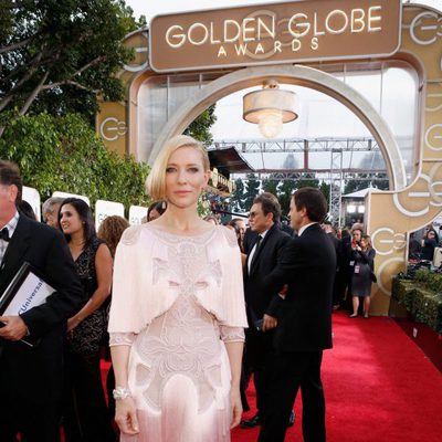 Cate Blanchett en la alfombra roja de los Globos de Oro 2016