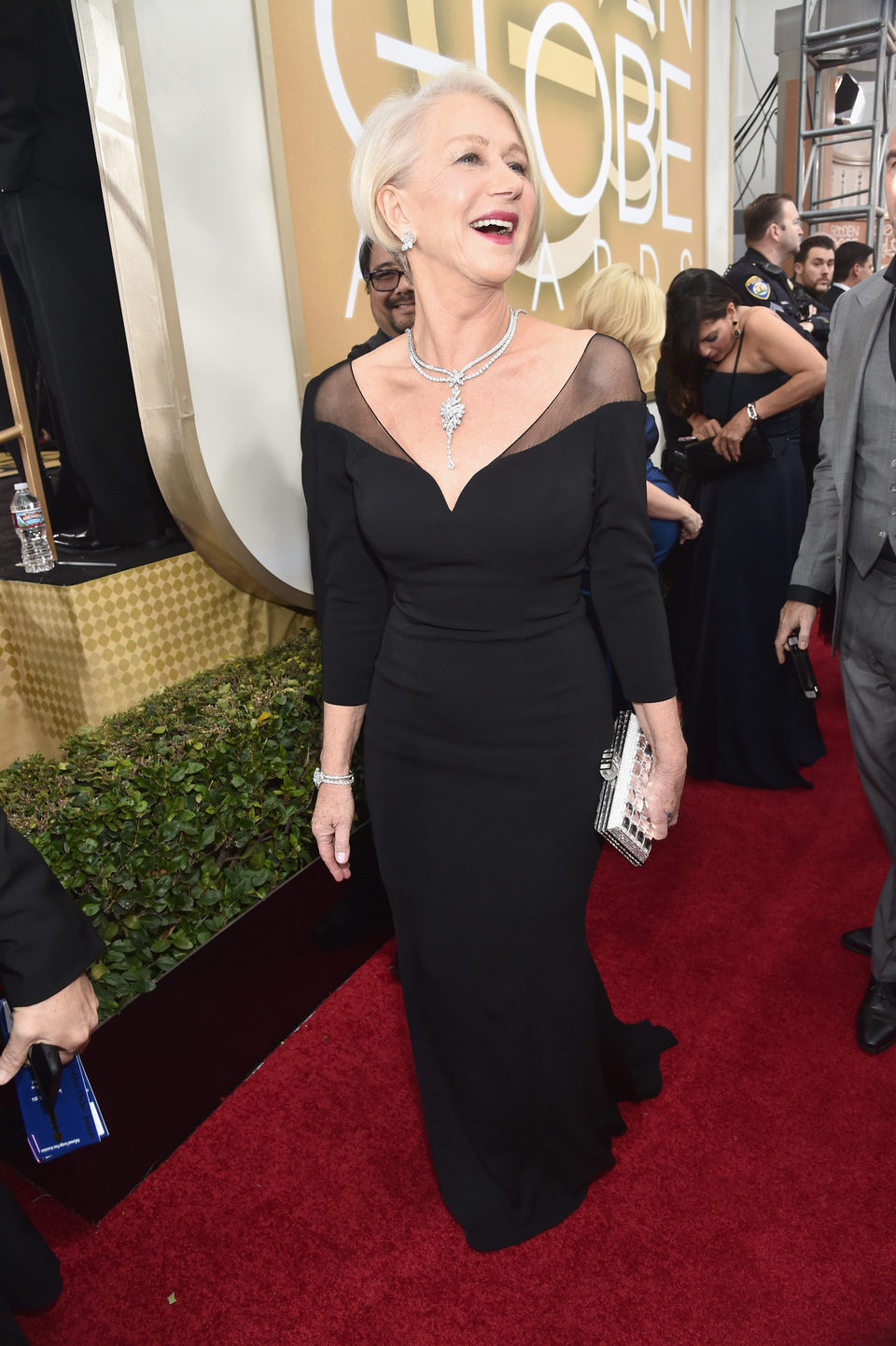 Helen Mirren en la alfombra roja de los Globos de Oro 2016