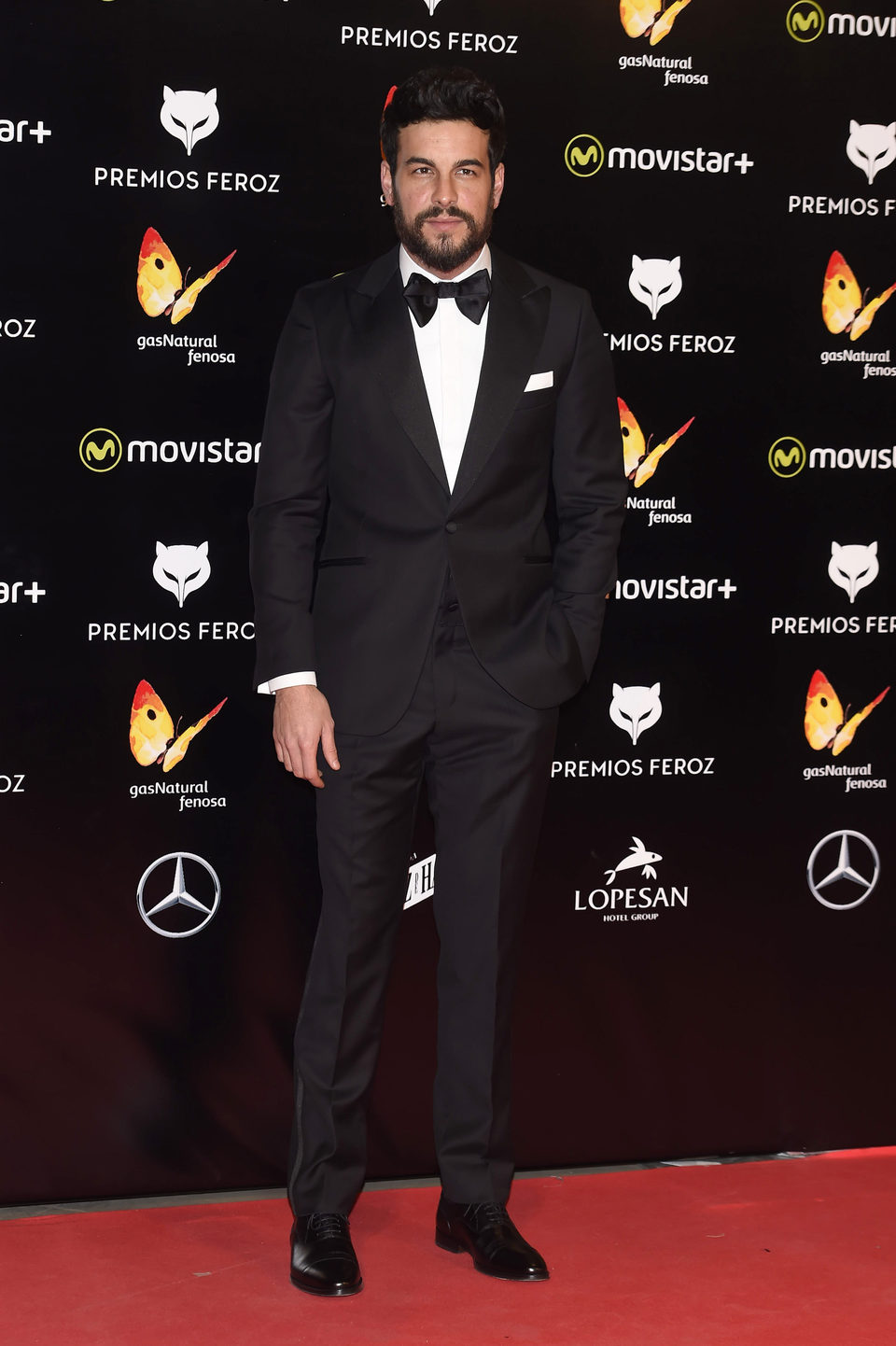 Mario Casas en la alfombra roja de los Premios Feroz 2016