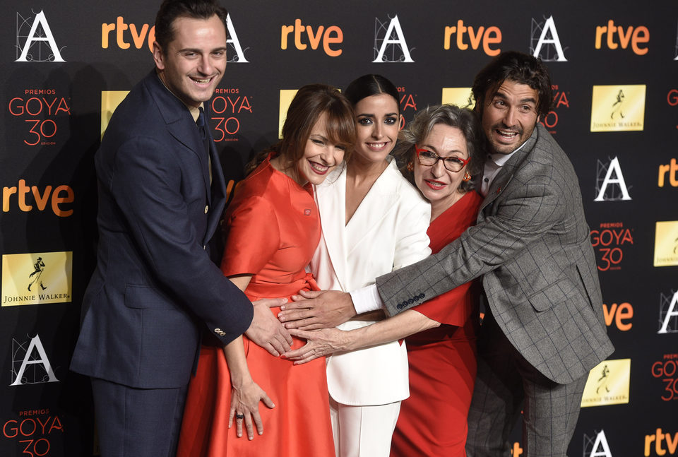 El equipo de 'La novia' acude a la cena de los nominados a los Goya 2016