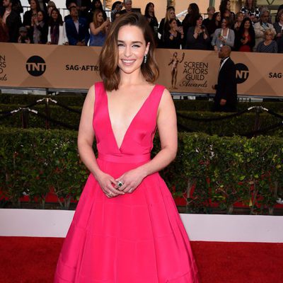 Emilia Clarke en la alfombra roja de los SAG Awards 2016