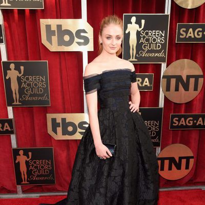 Sophie Turner en la alfombra roja de los SAG Awards 2016