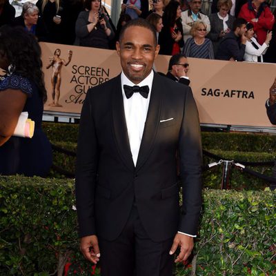 Jason George en la alfombra roja de los SAG Awards 2016