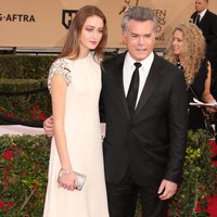 Karsen Liotta y Ray Liotta en la alfombra roja de los SAG Awards 2016