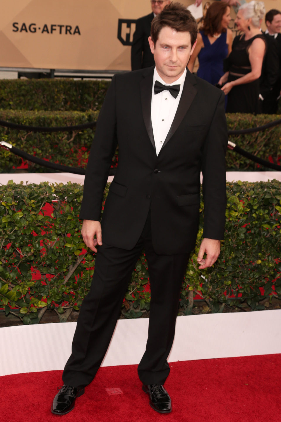 Derek Cecil en la alfombra roja de los SAG Awards 2016