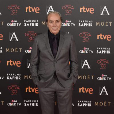 Eusebio Poncela en la alfombra roja de los Premios Goya 2016