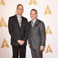 Pete Docter y Jonas Rivera en la comida de nominados a los Oscar 2016